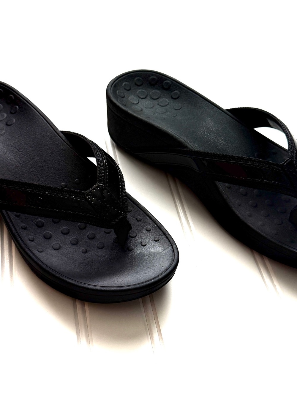 Vionic Pacific Hightide Black Sandals - Picture 3 of 3
